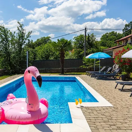 Awesome Home In Veprinac With Kitchen *