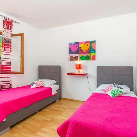 Awesome Home In Veprinac With Kitchen Holiday home