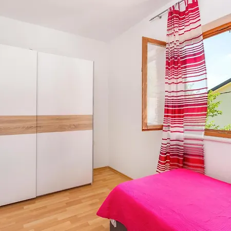 Awesome Home In Veprinac With Kitchen Veprinac